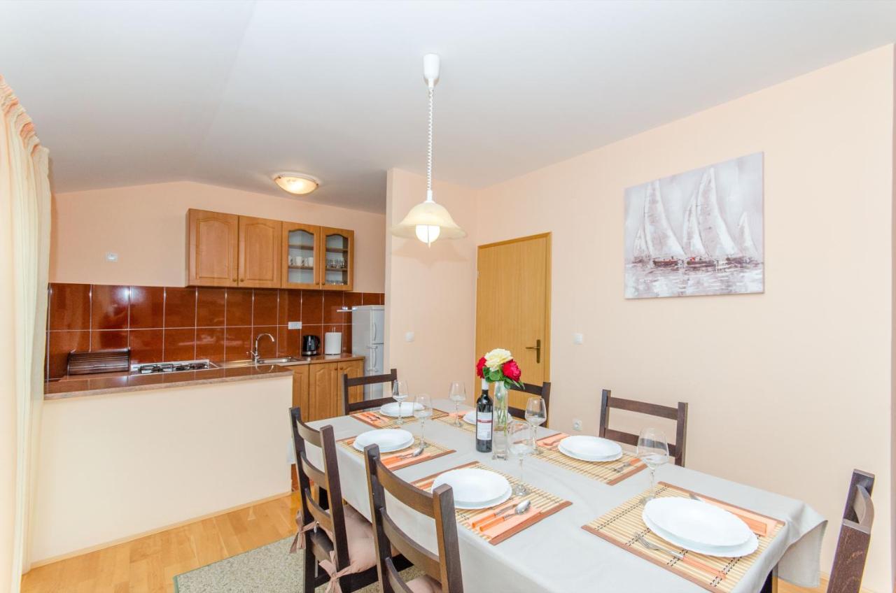 Apartman Ivan Kaštela エクステリア 写真